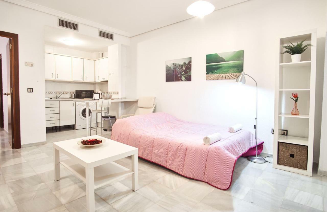 Pureza Oasis Suite Sevilla Buitenkant foto